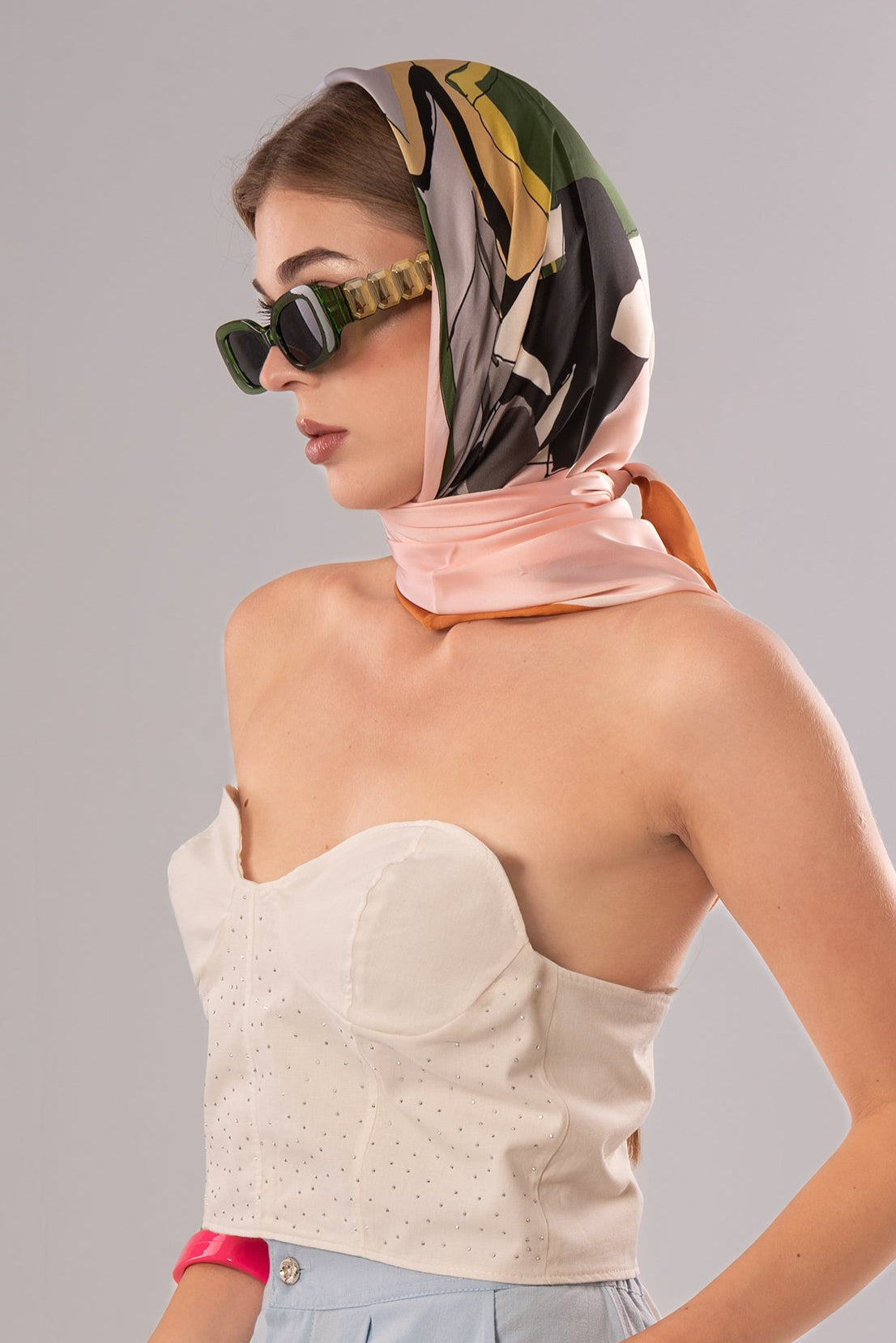 Two-Piece Set: Corset + Cotton White/Pink Top