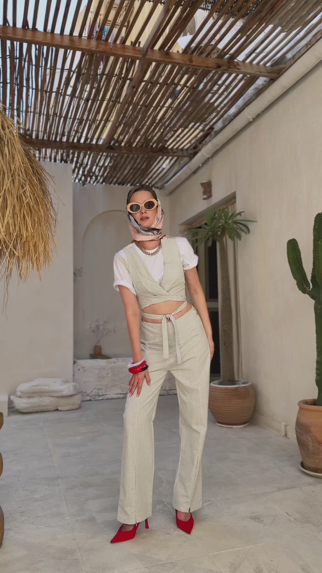 Short Linen Beige Top